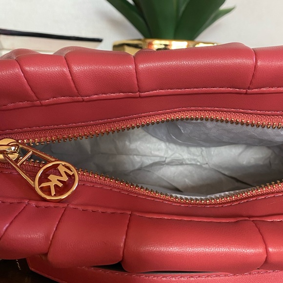 Michael kors Hannah small convertible clutch